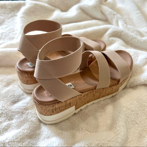 🚨 SOLD 🚨 Bandi Ankle Strap Wedge Sandal - Steve Madden - Tan - 8 - Picture 1 of 15